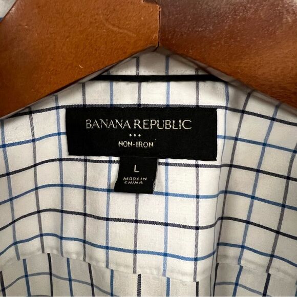 Banana Republic blue and navy windowpane button down L - Picture 4 of 4